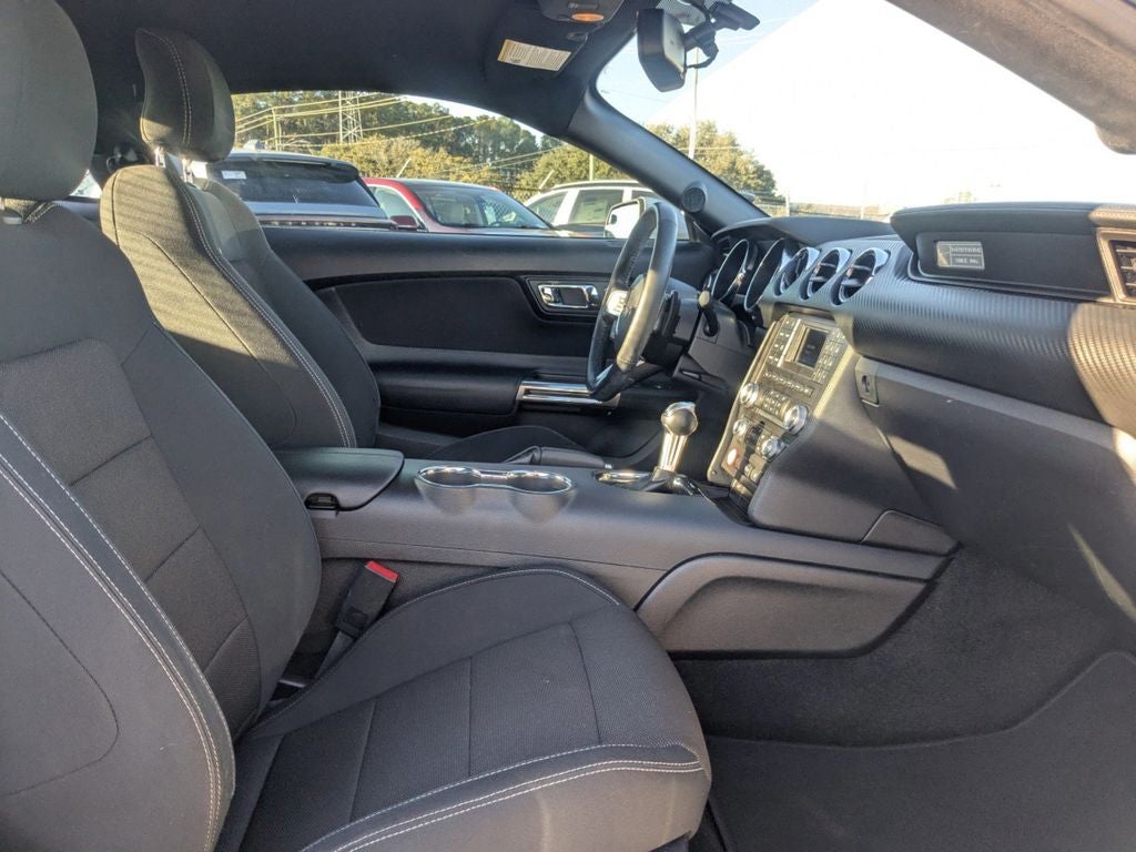 2016 Ford Mustang V6