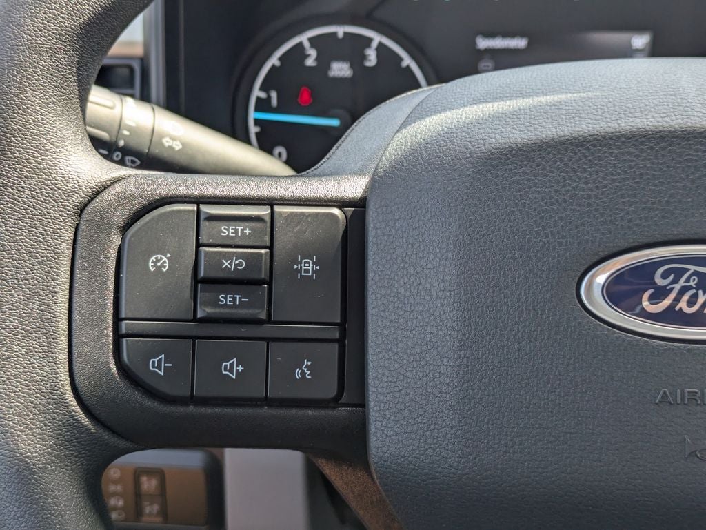 2025 Ford F-600SD XL