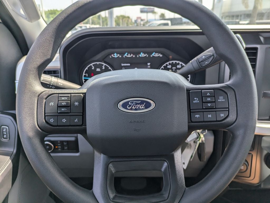 2025 Ford F-600SD XL