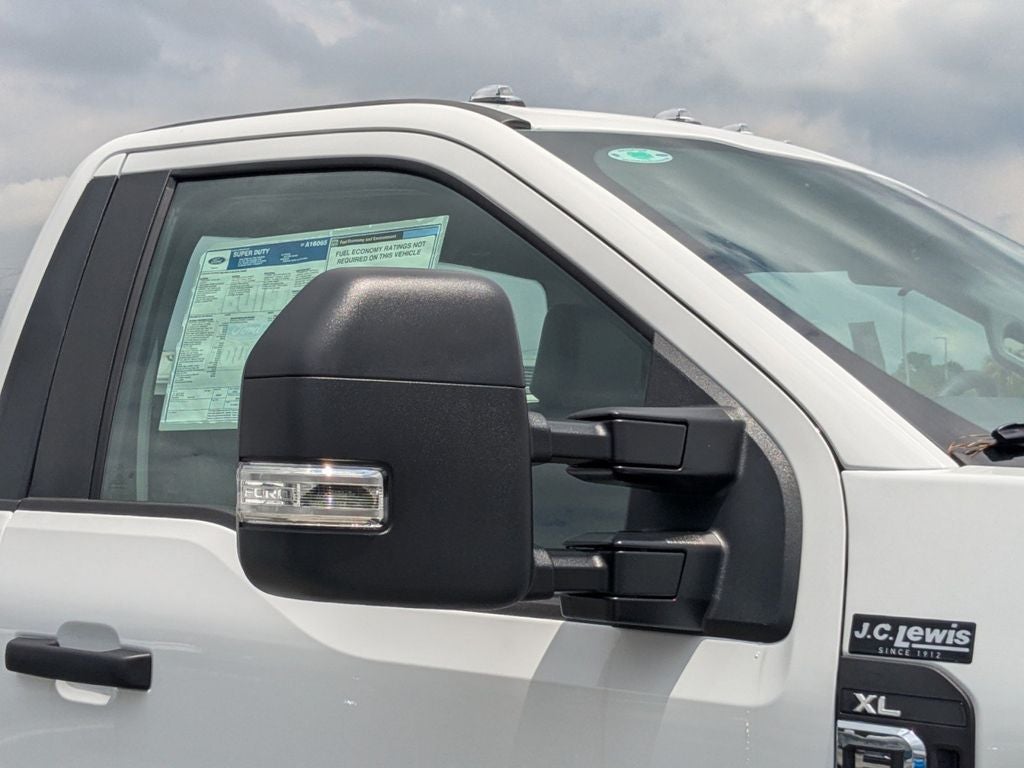 2025 Ford F-550SD XL DRW