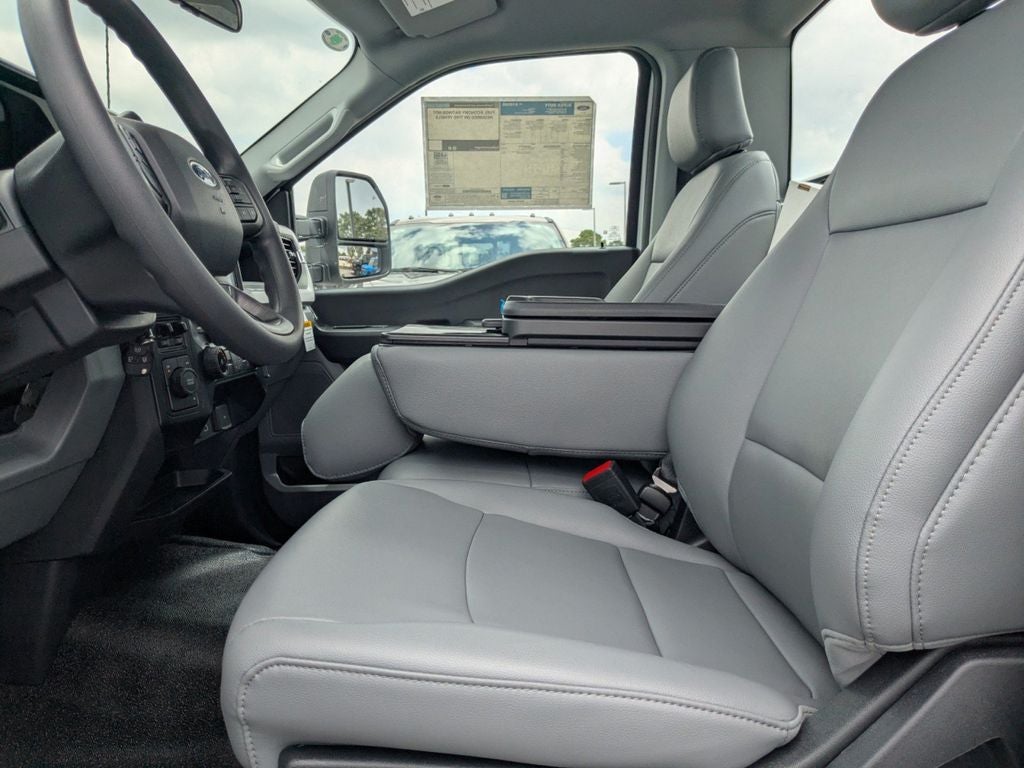 2025 Ford F-550SD XL DRW