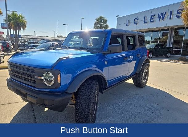 2023 Ford Bronco Base