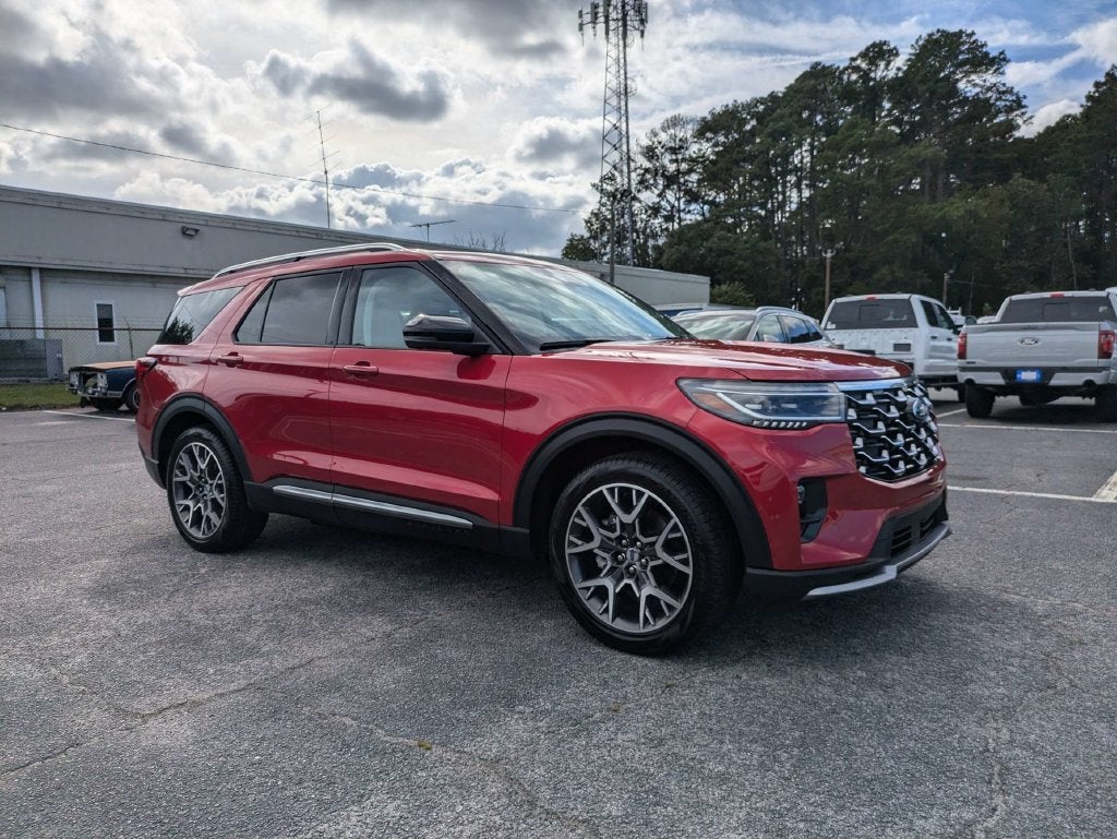 2025 Ford Explorer Platinum