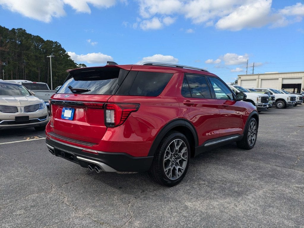 2025 Ford Explorer Platinum