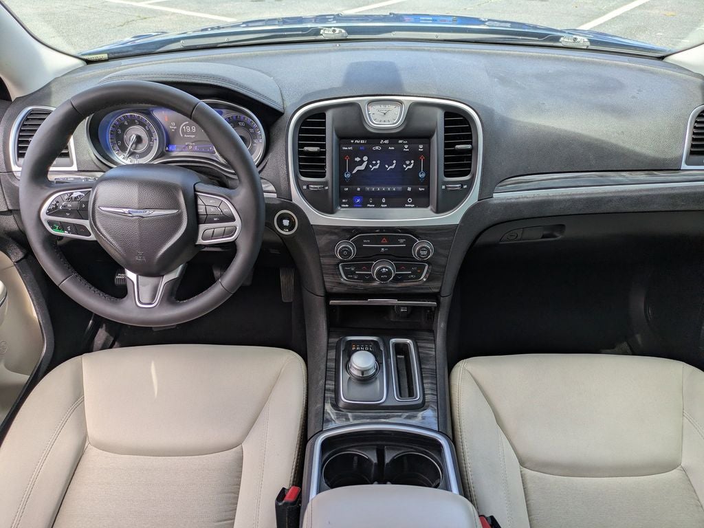 2022 Chrysler 300 Touring