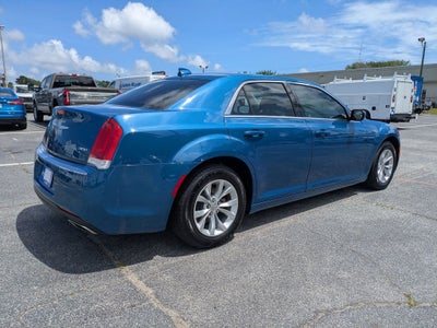 2022 Chrysler 300 Touring