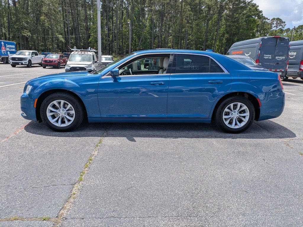 2022 Chrysler 300 Touring