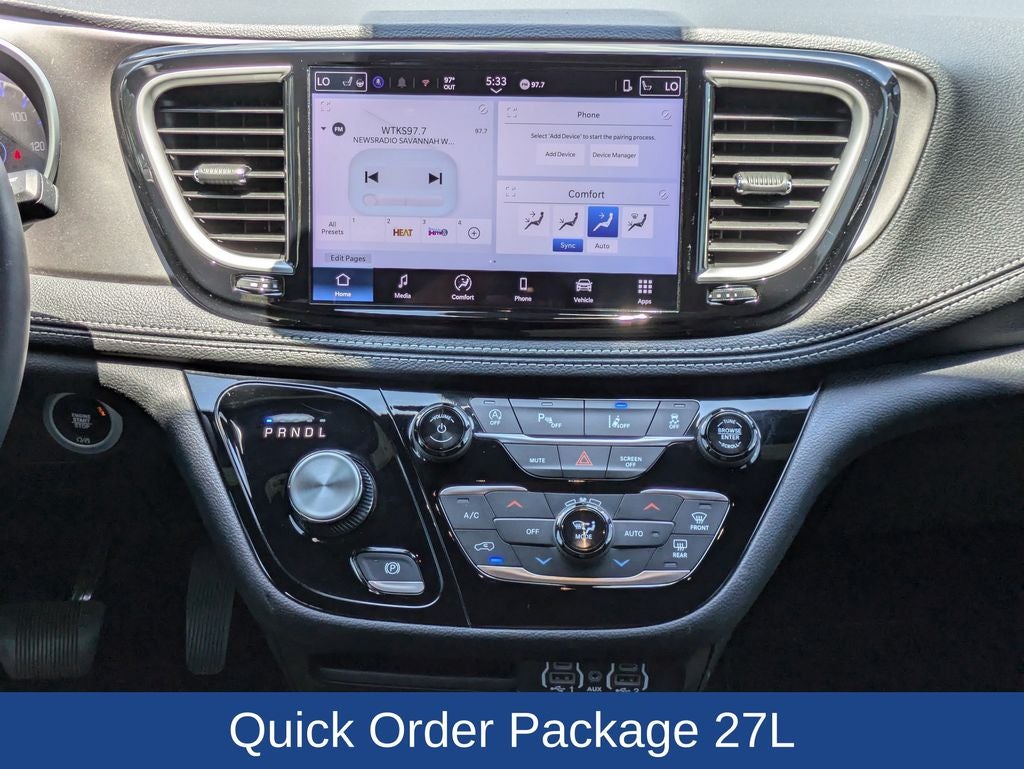 2025 Chrysler Pacifica Select