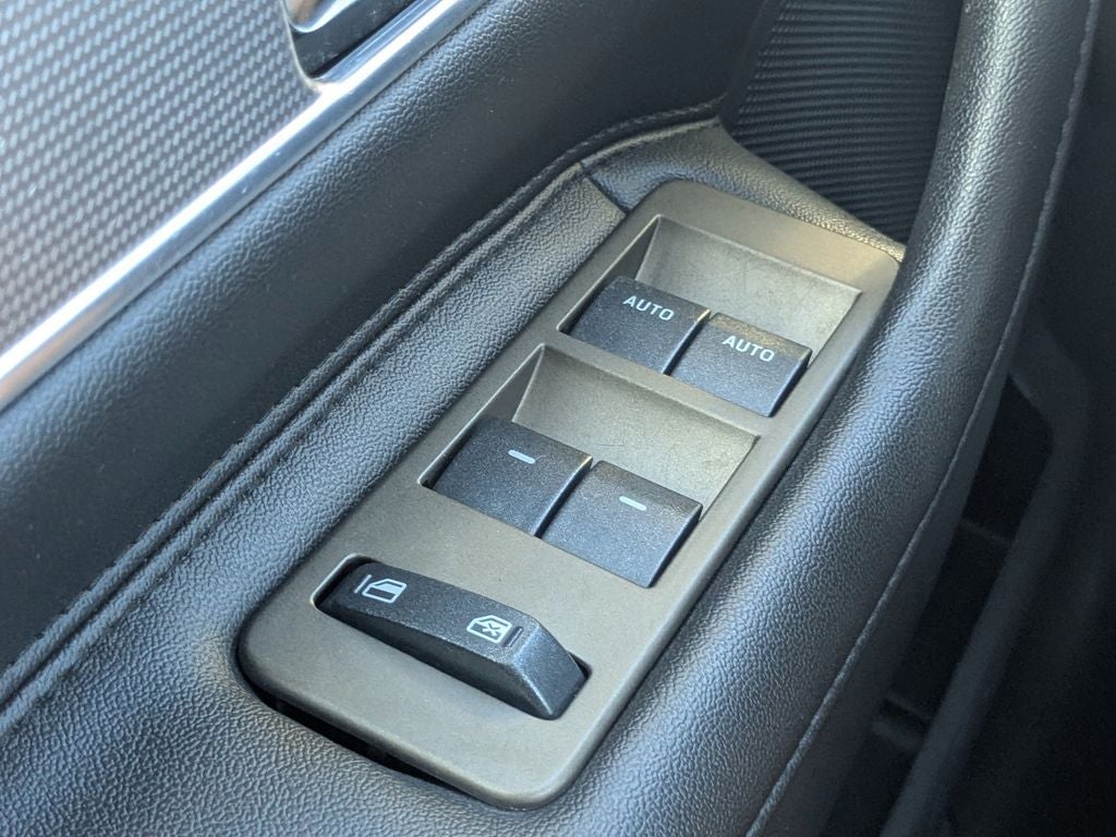 2015 Lincoln MKX Base