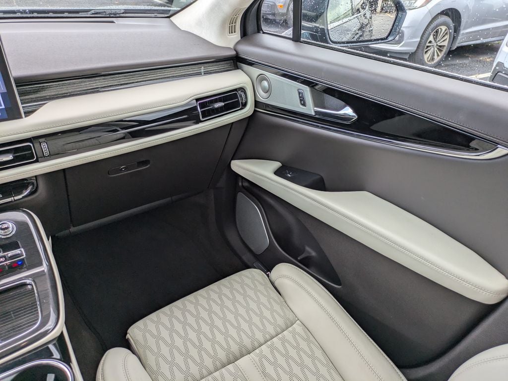 2023 Lincoln Nautilus Black Label