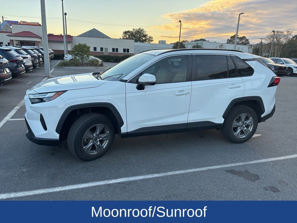 2022 Toyota RAV4 XLE