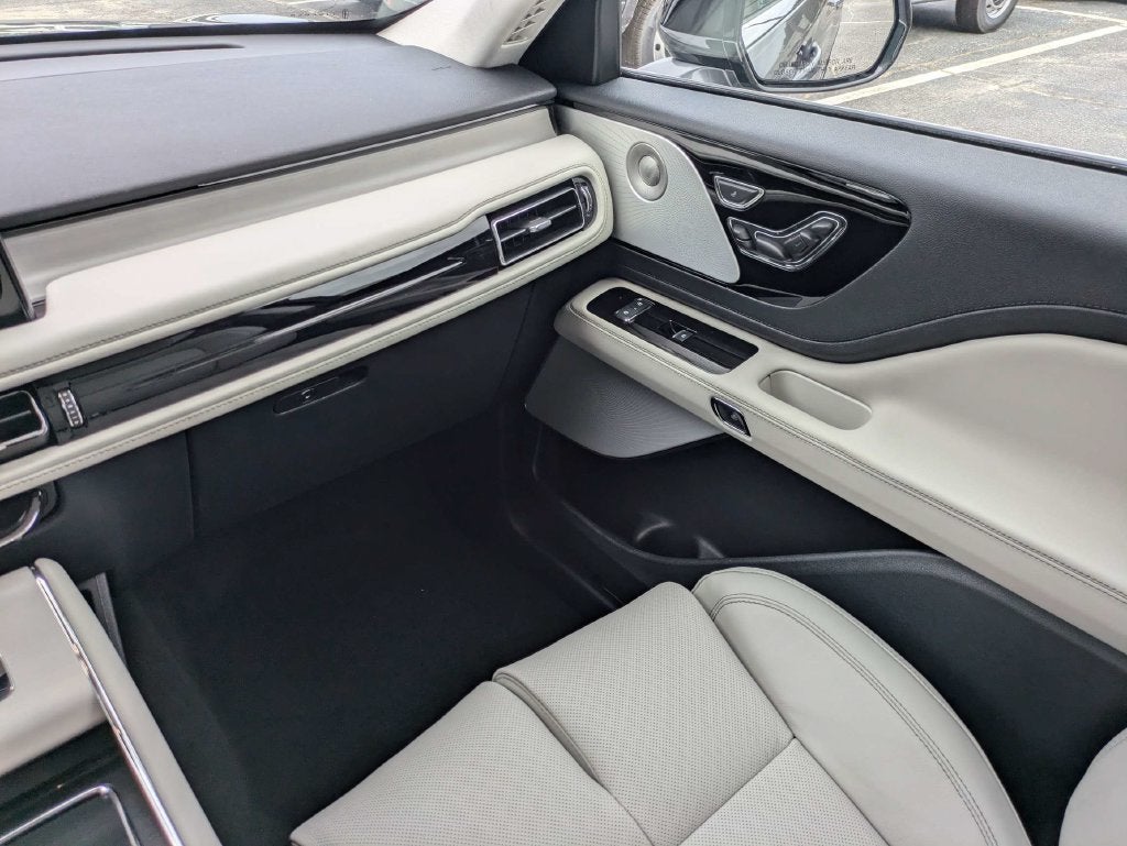 2027 Lincoln Aviator Reserve