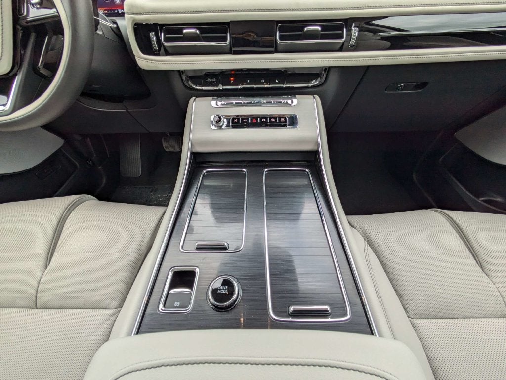 2027 Lincoln Aviator Reserve