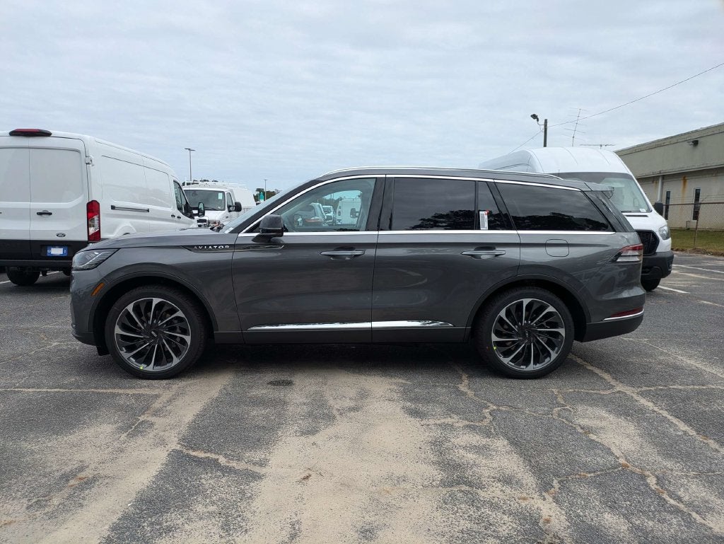 2027 Lincoln Aviator Reserve