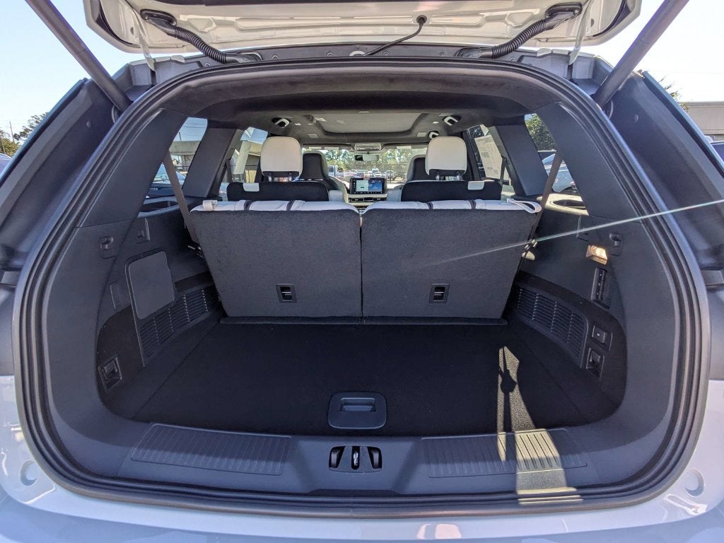2027 Lincoln Aviator Black Label