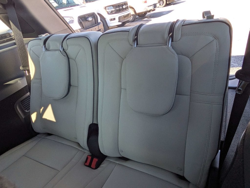 2027 Lincoln Aviator Black Label