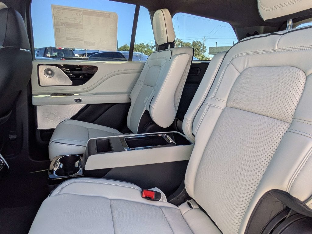 2027 Lincoln Aviator Black Label