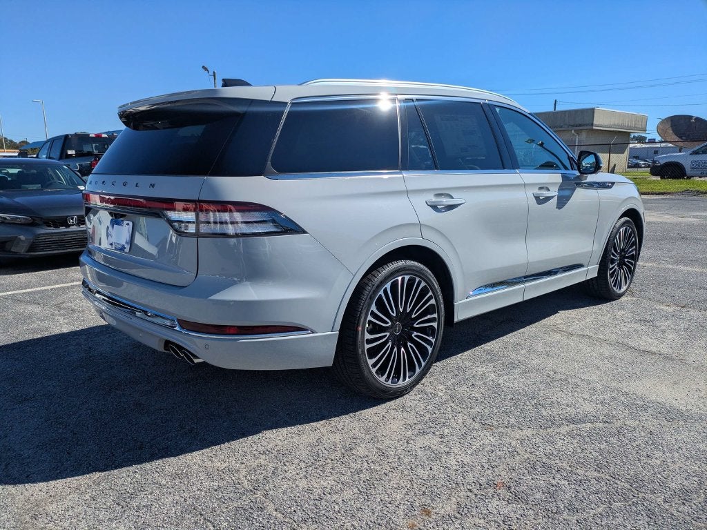 2027 Lincoln Aviator Black Label