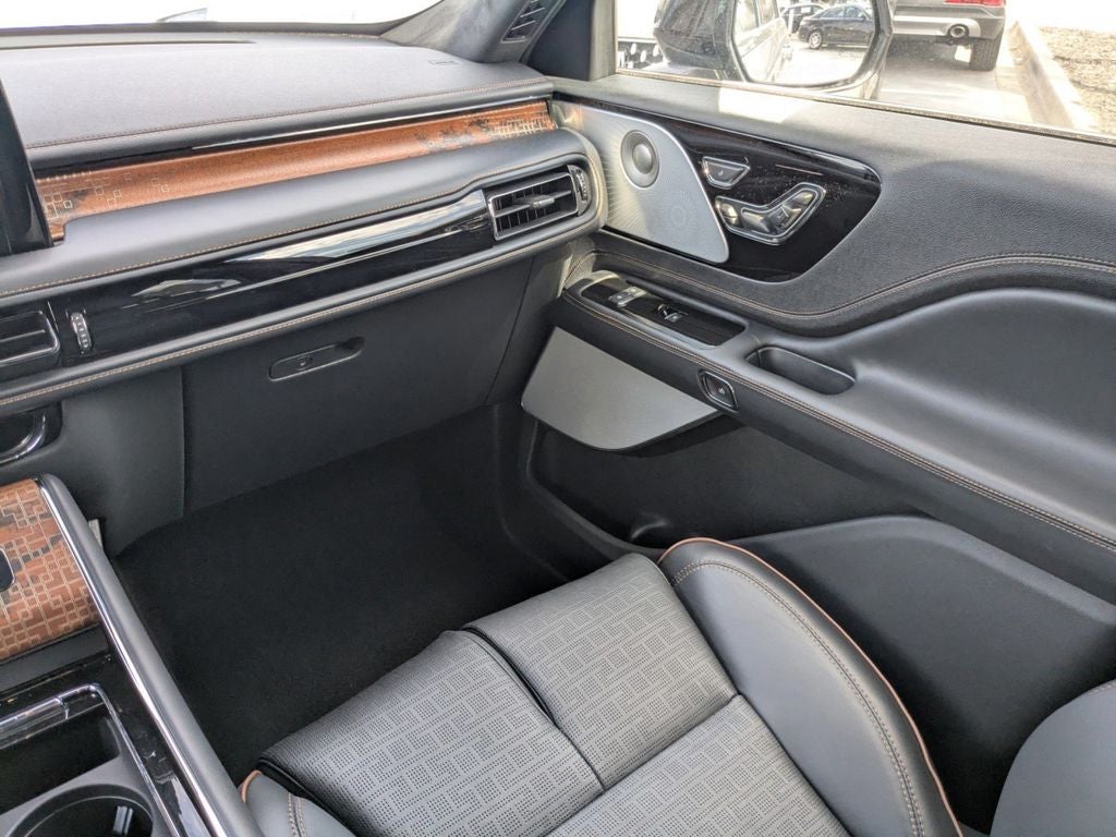 2025 Lincoln Aviator Black Label