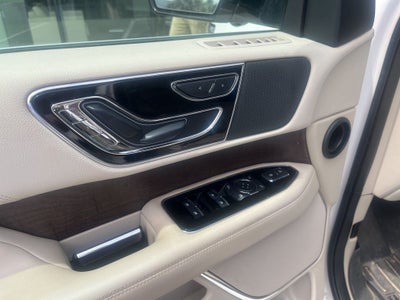 2019 Lincoln Navigator Select