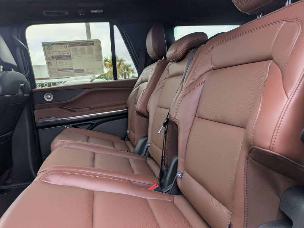 2027 Lincoln Navigator Reserve