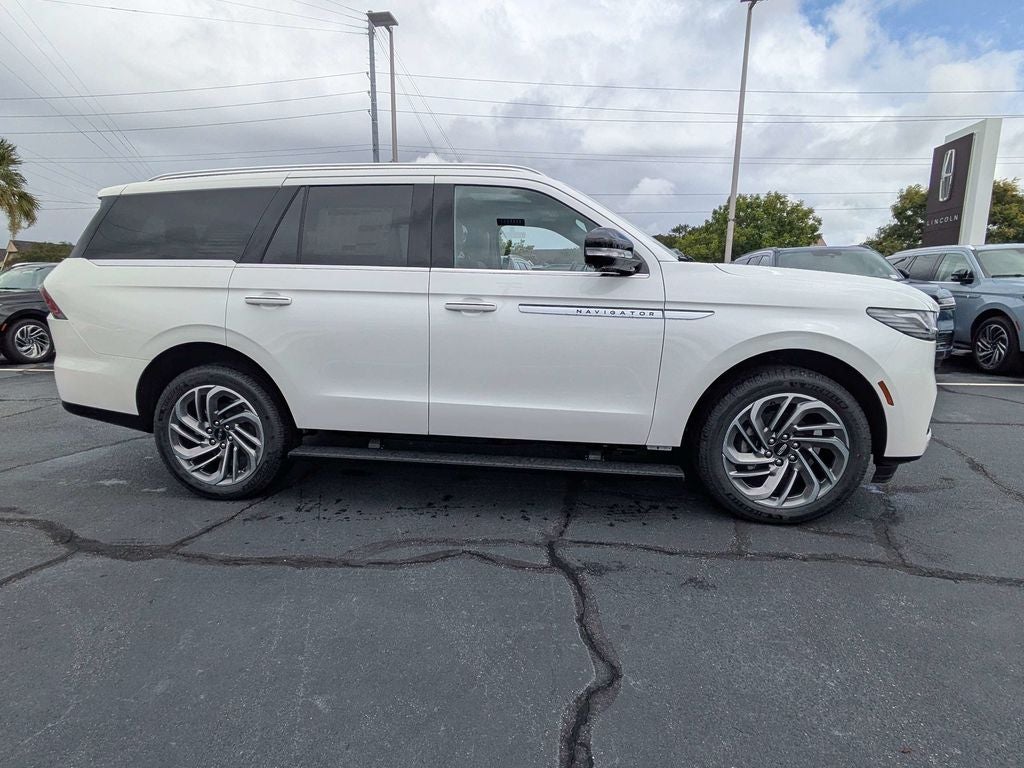 2027 Lincoln Navigator Reserve