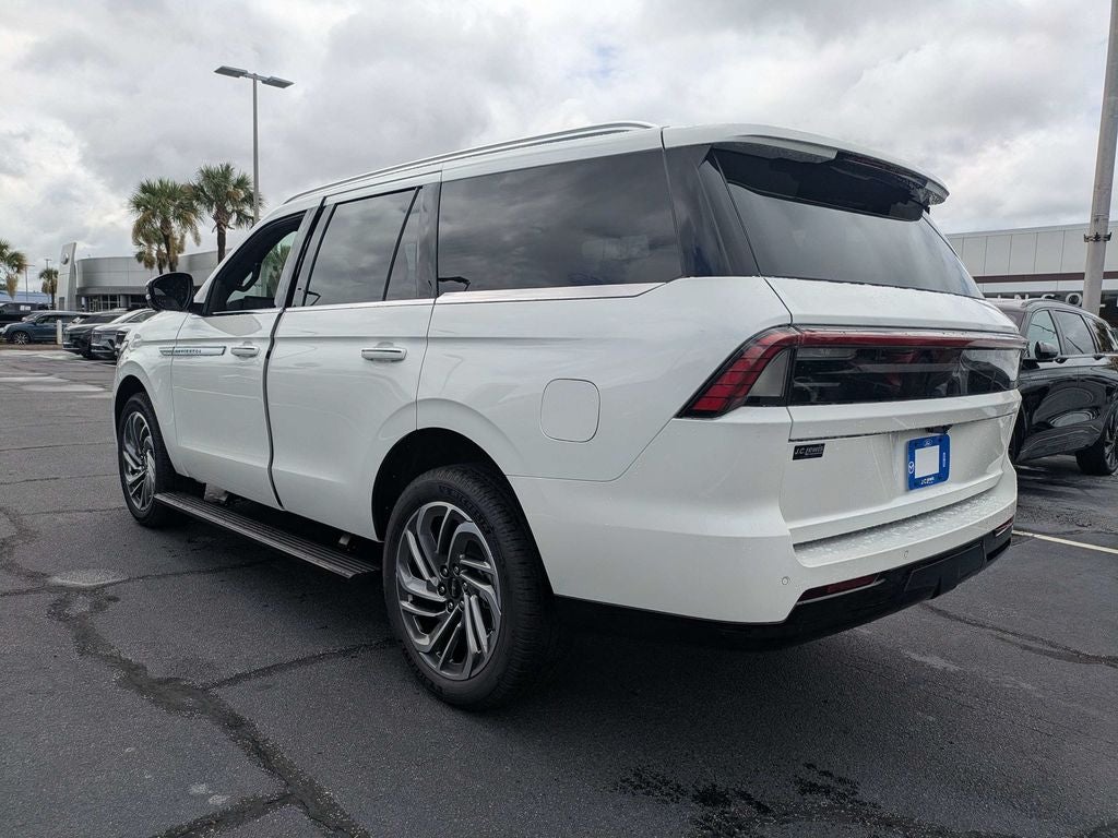 2027 Lincoln Navigator Reserve
