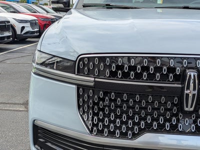 2027 Lincoln Navigator Reserve