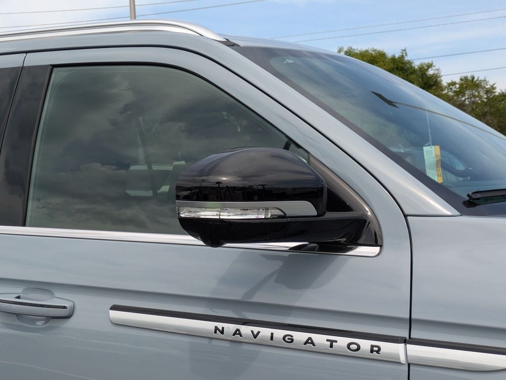 2027 Lincoln Navigator Reserve