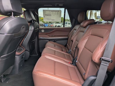 2027 Lincoln Navigator Reserve