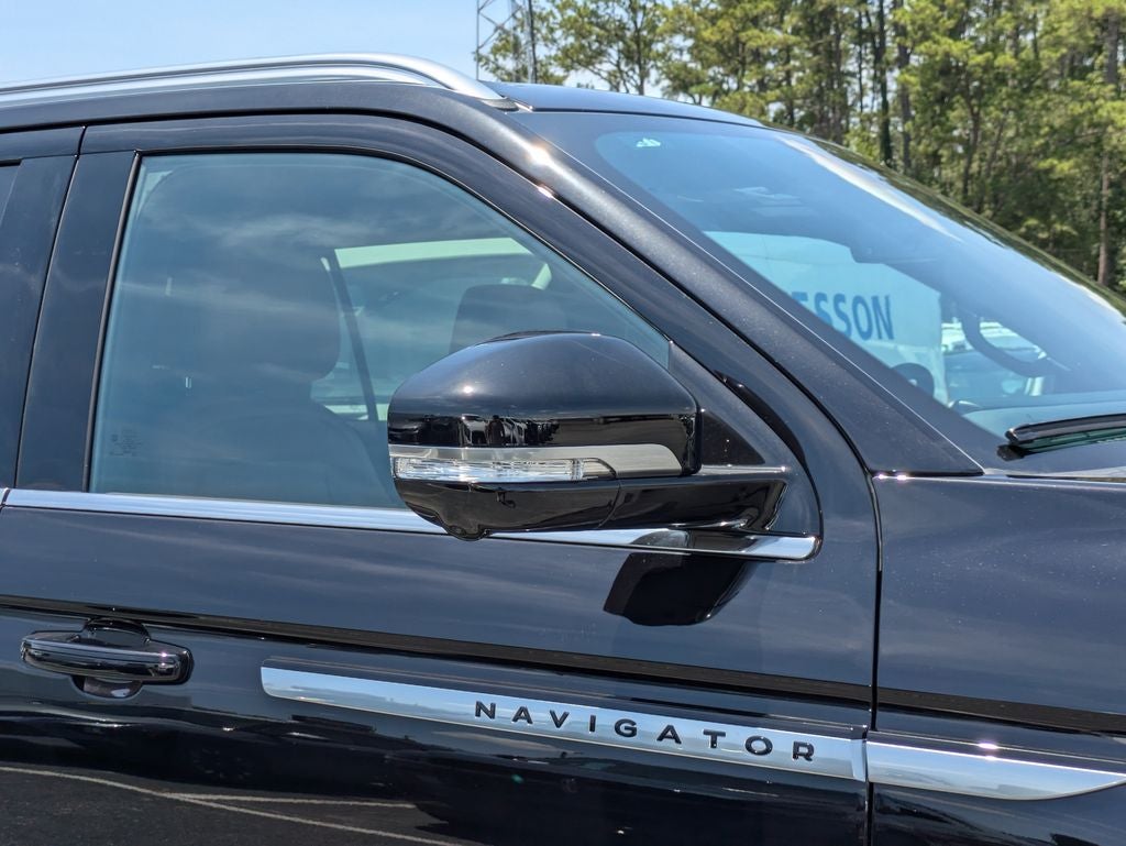 2027 Lincoln Navigator Reserve