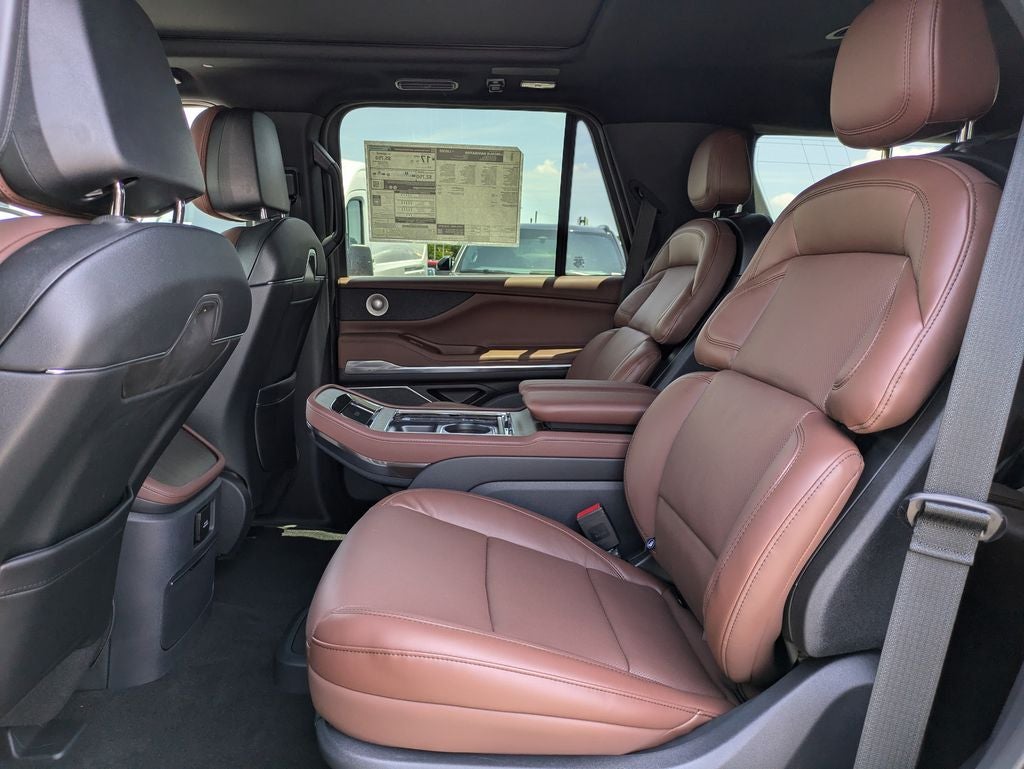 2027 Lincoln Navigator Reserve