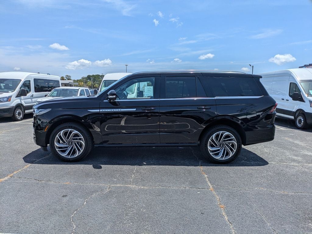 2027 Lincoln Navigator Reserve