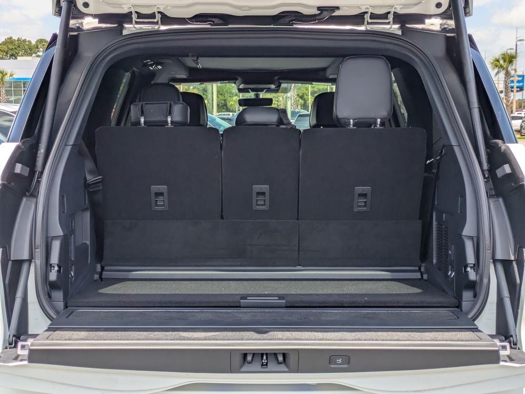 2027 Lincoln Navigator Reserve