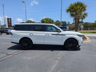 2027 Lincoln Navigator Reserve