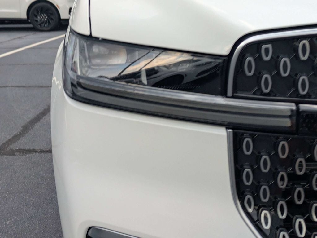 2027 Lincoln Navigator Reserve