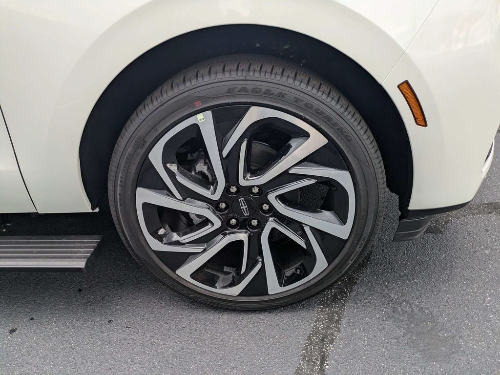2027 Lincoln Navigator Reserve