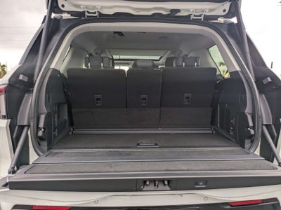 2027 Lincoln Navigator Reserve