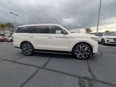2027 Lincoln Navigator Reserve