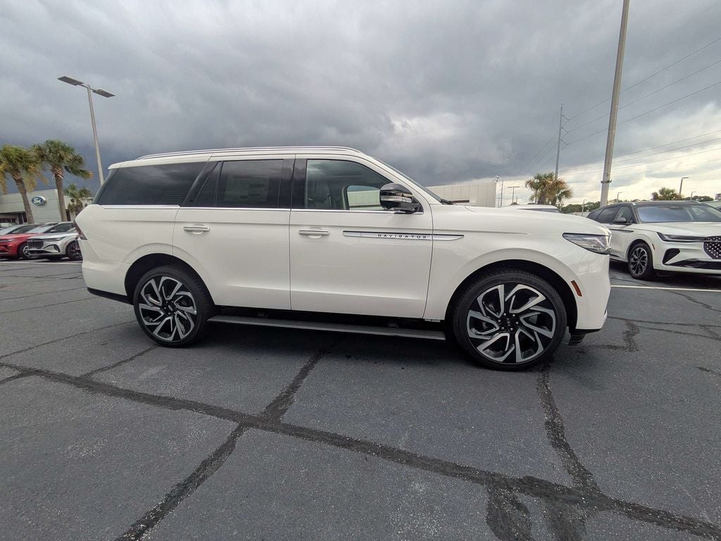 2027 Lincoln Navigator Reserve