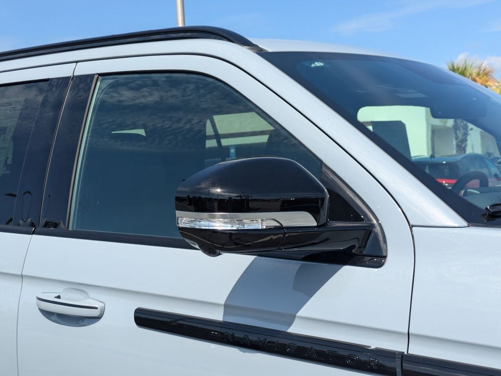 2027 Lincoln Navigator Reserve