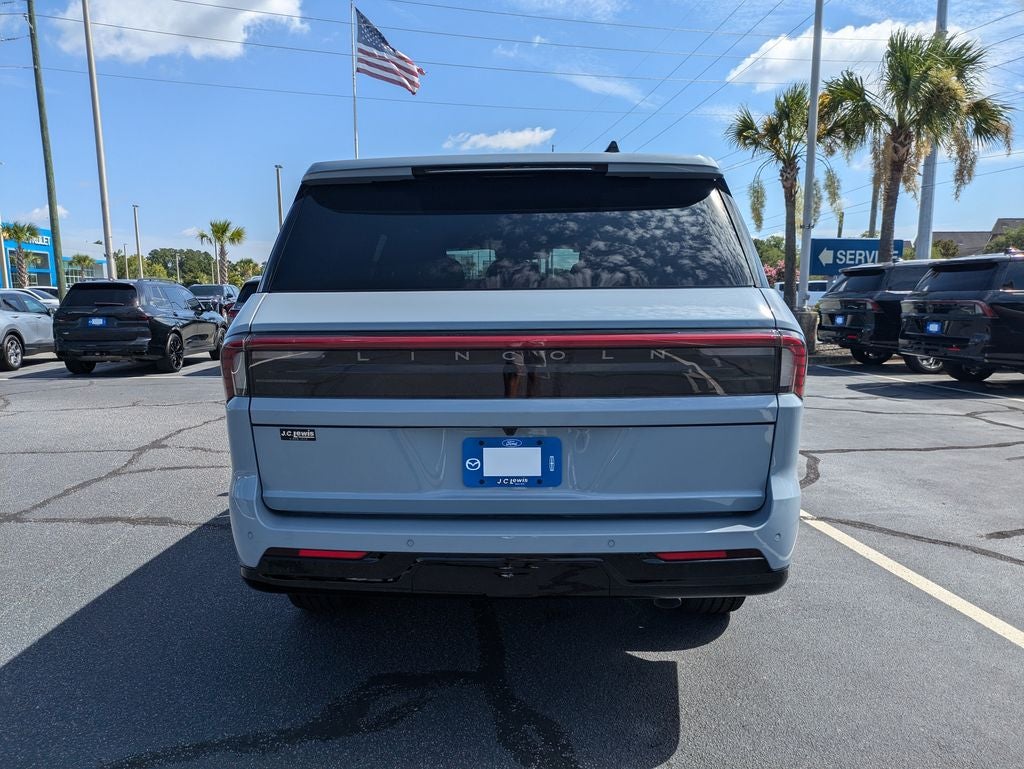 2027 Lincoln Navigator Reserve