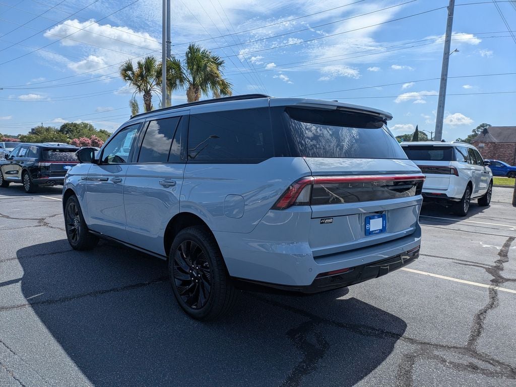 2027 Lincoln Navigator Reserve