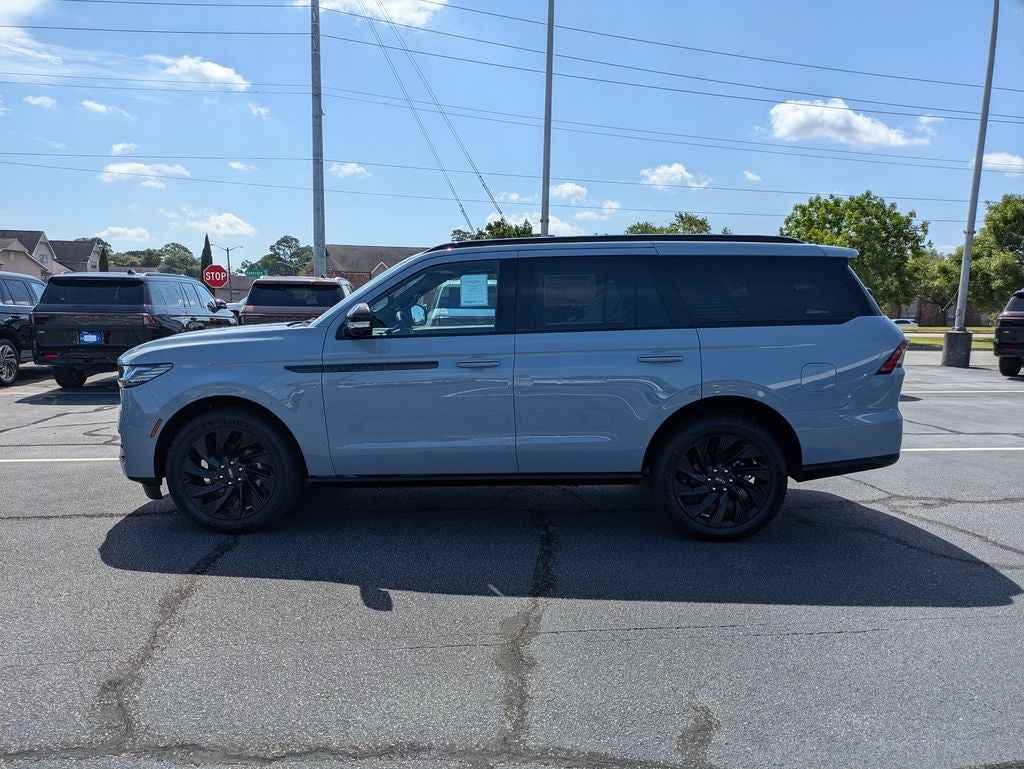 2027 Lincoln Navigator Reserve