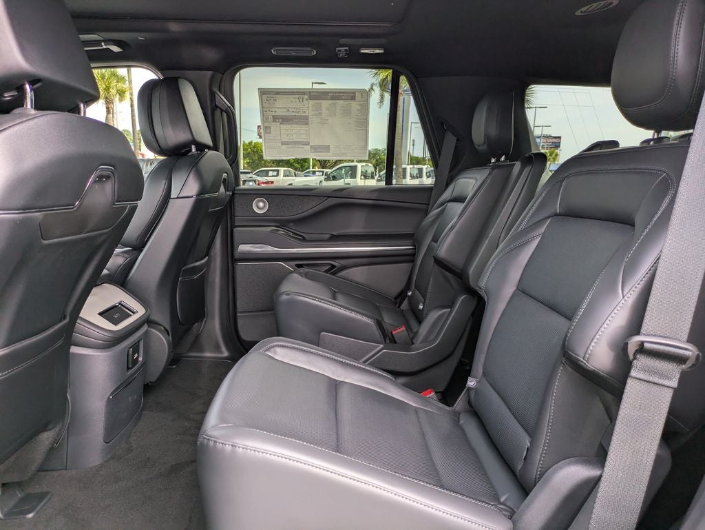 2027 Lincoln Navigator Reserve