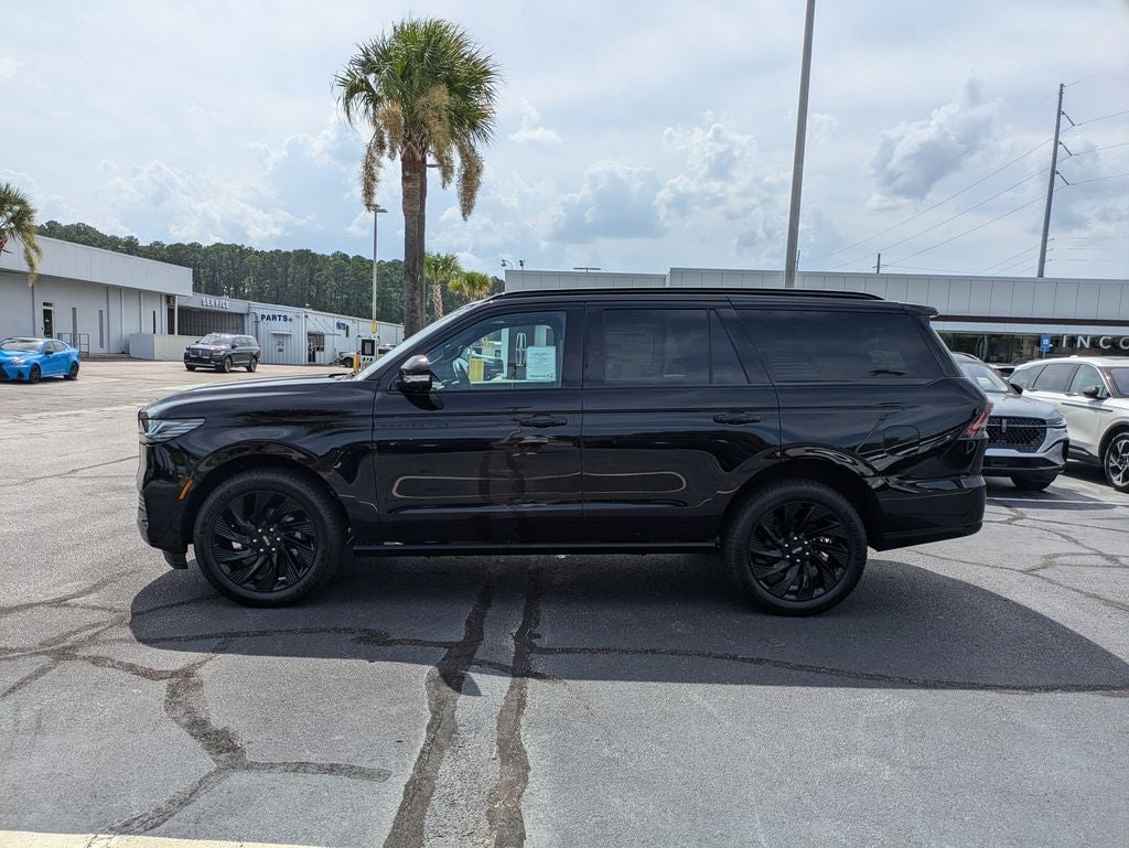 2027 Lincoln Navigator Reserve