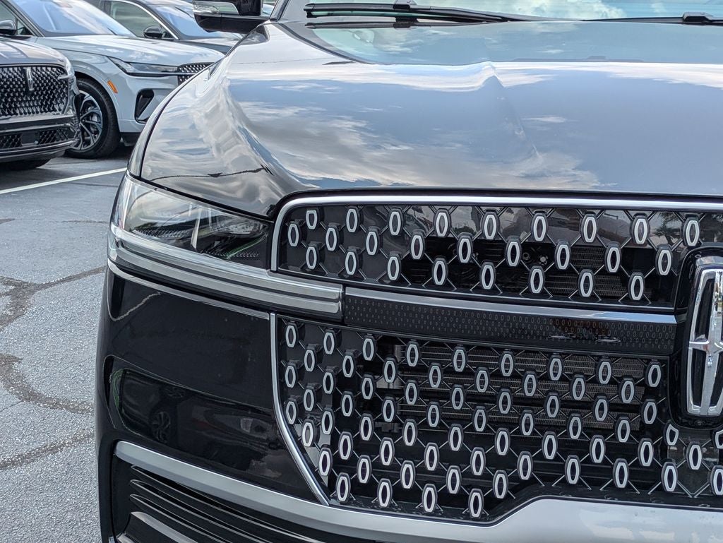 2027 Lincoln Navigator Reserve