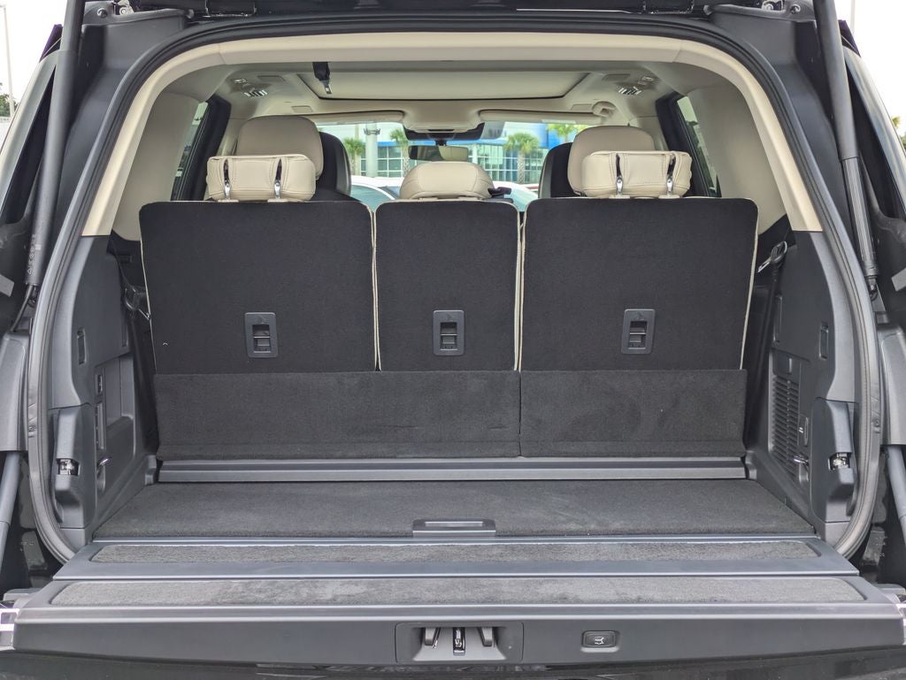 2027 Lincoln Navigator Reserve