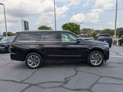2027 Lincoln Navigator Reserve