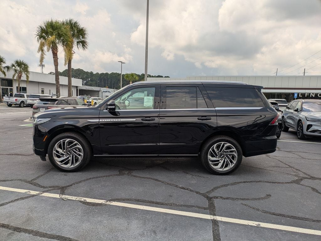2027 Lincoln Navigator Reserve